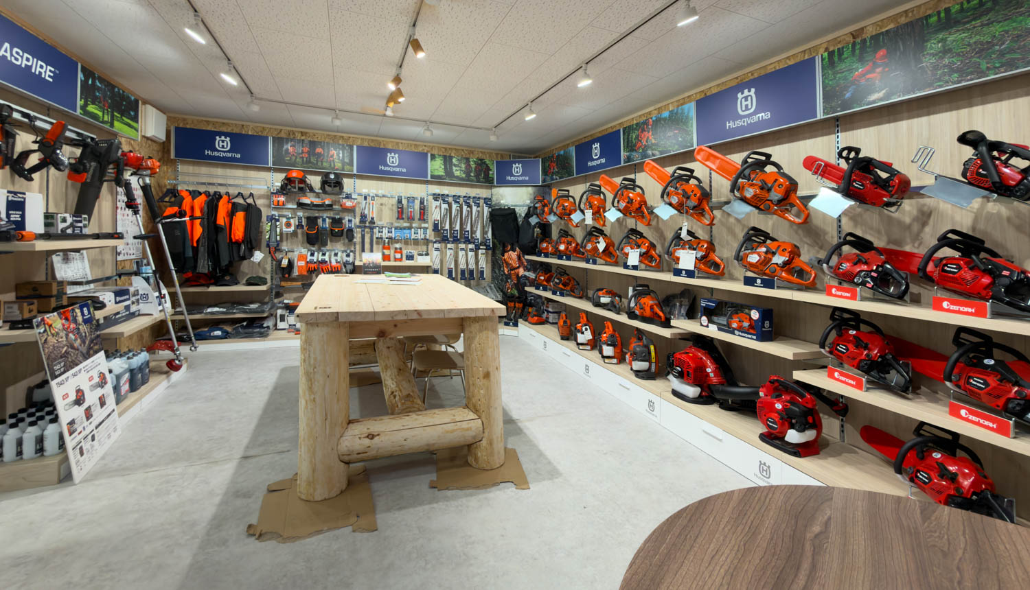 FORESTERS 実店舗